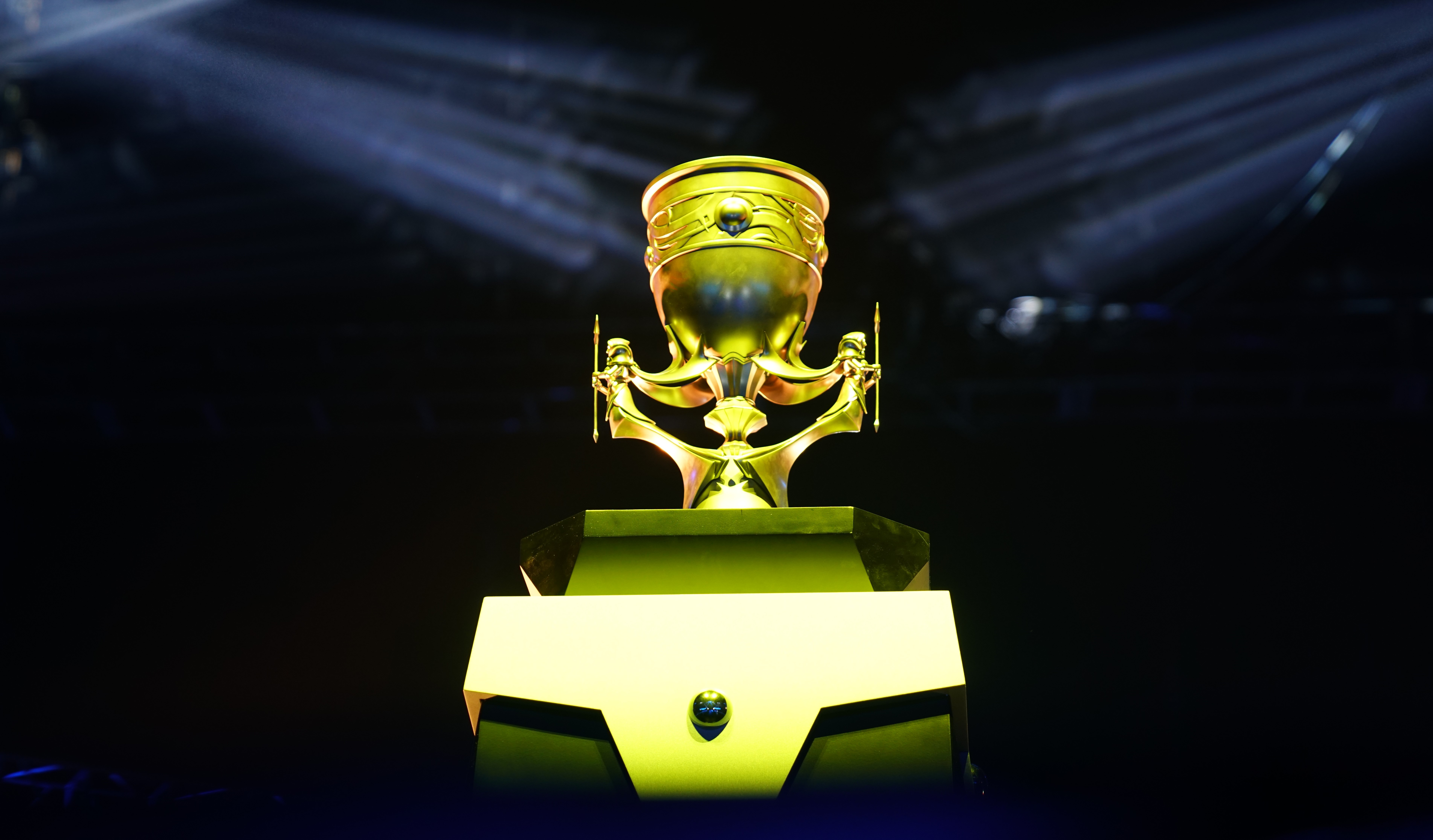 DOTA2新赛季战火重燃：神盾奖杯争霸，战队分析备战策略-多宝电竞