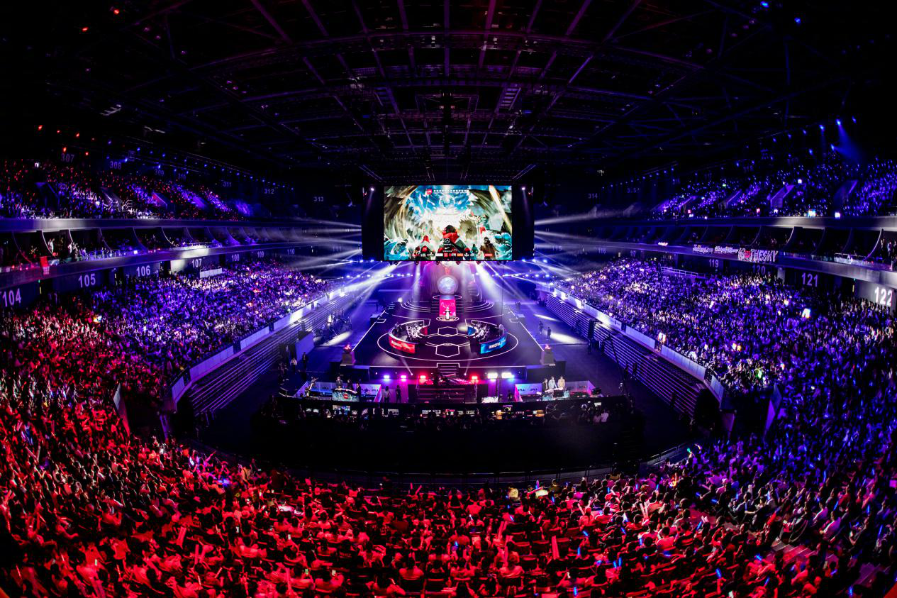 电竞选手AL爱笑朋友圈曝光请客吃饭 BLG经理引爆电竞圈热议